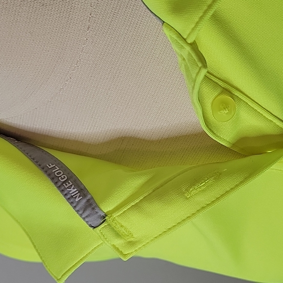 Nike DRI FIT golf collared tank top with emblem womens size L - Picture 4 of 12